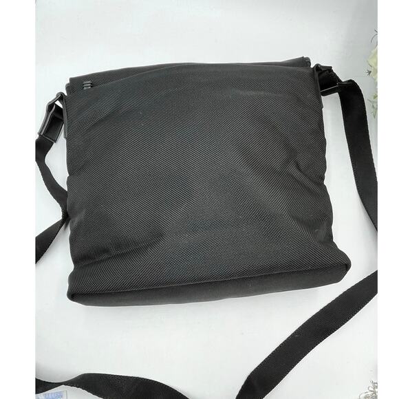 TUMI Messenger Bag Ballistic Nylon Full-Grain Leather Trim Style 4367 - Picture 8 of 16